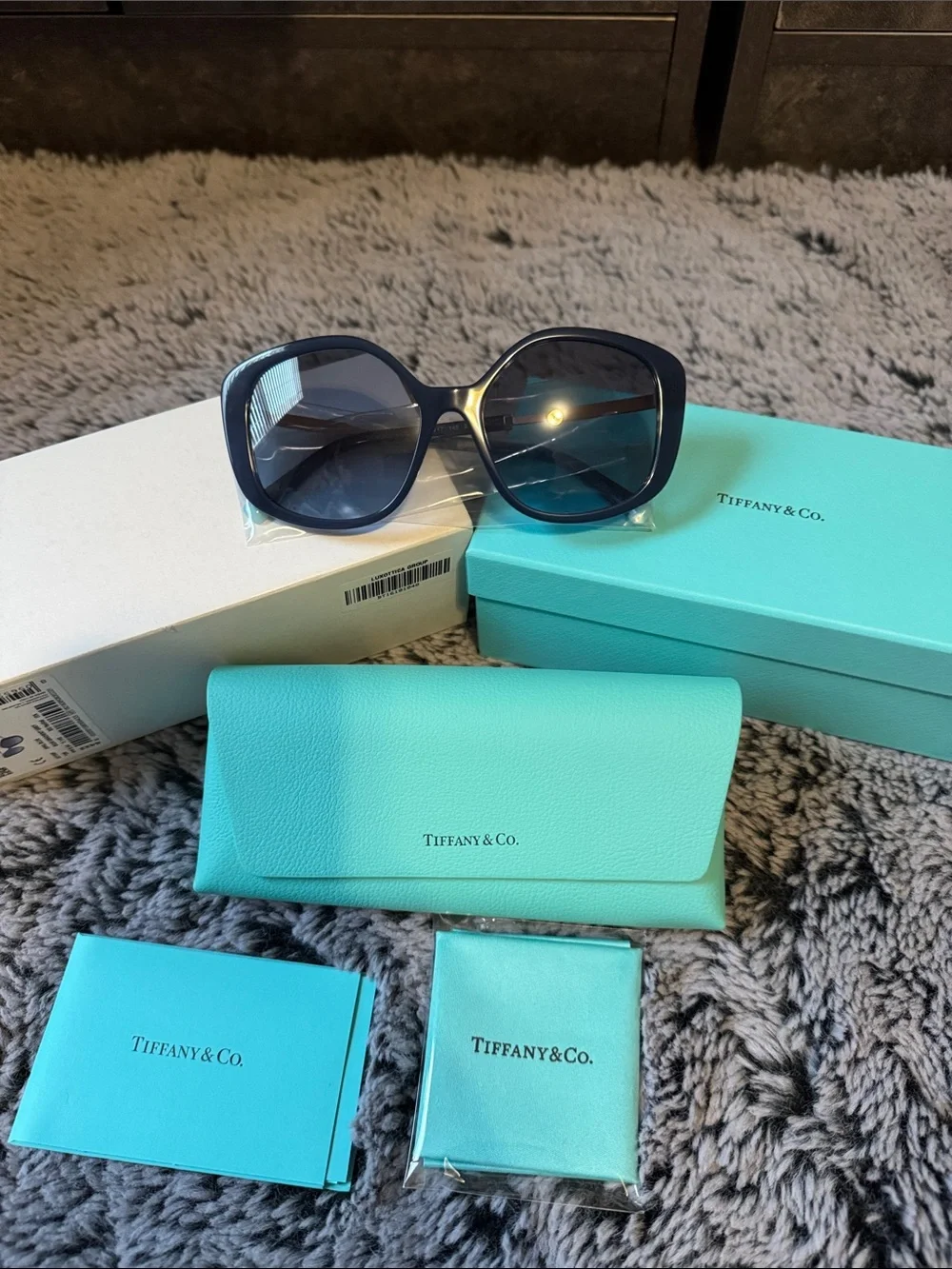 NWT Authentic Tiffany & Co. Women's Blue Gradient Oversized Sunglasses